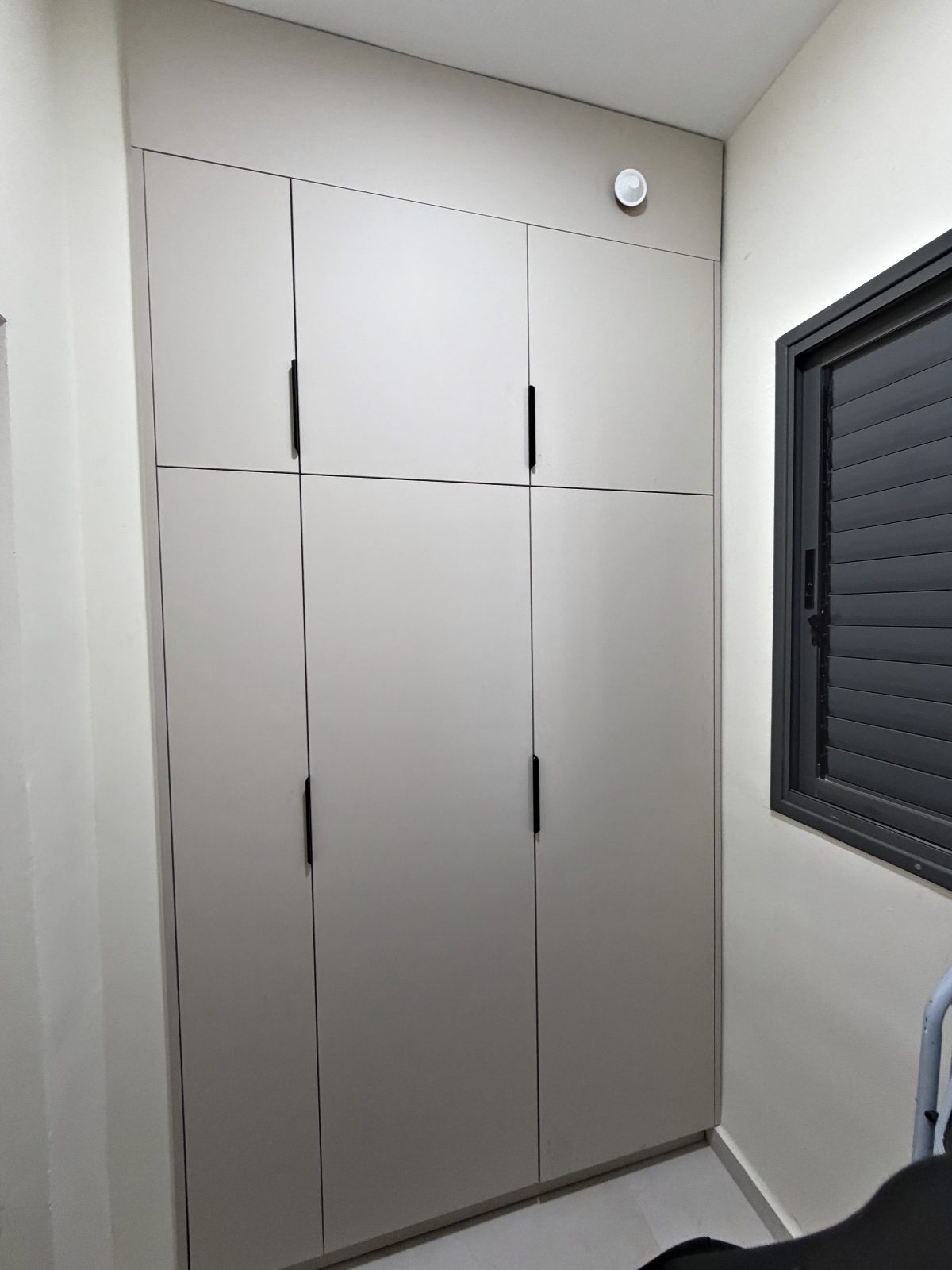 ארונות בהתאמה אישית בגני תקווה – עבודה של Frenkel Walls