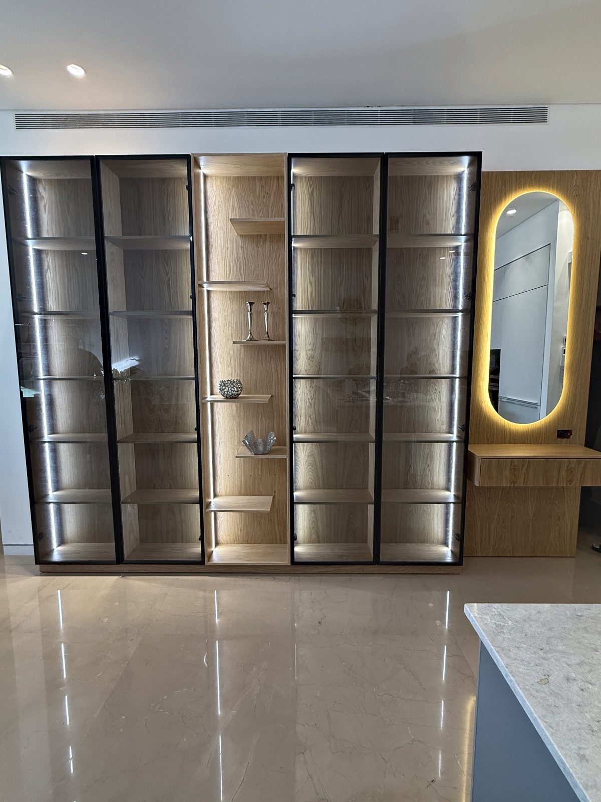 ארונות בהתאמה אישית בהרצליה – עבודה של Frenkel Walls