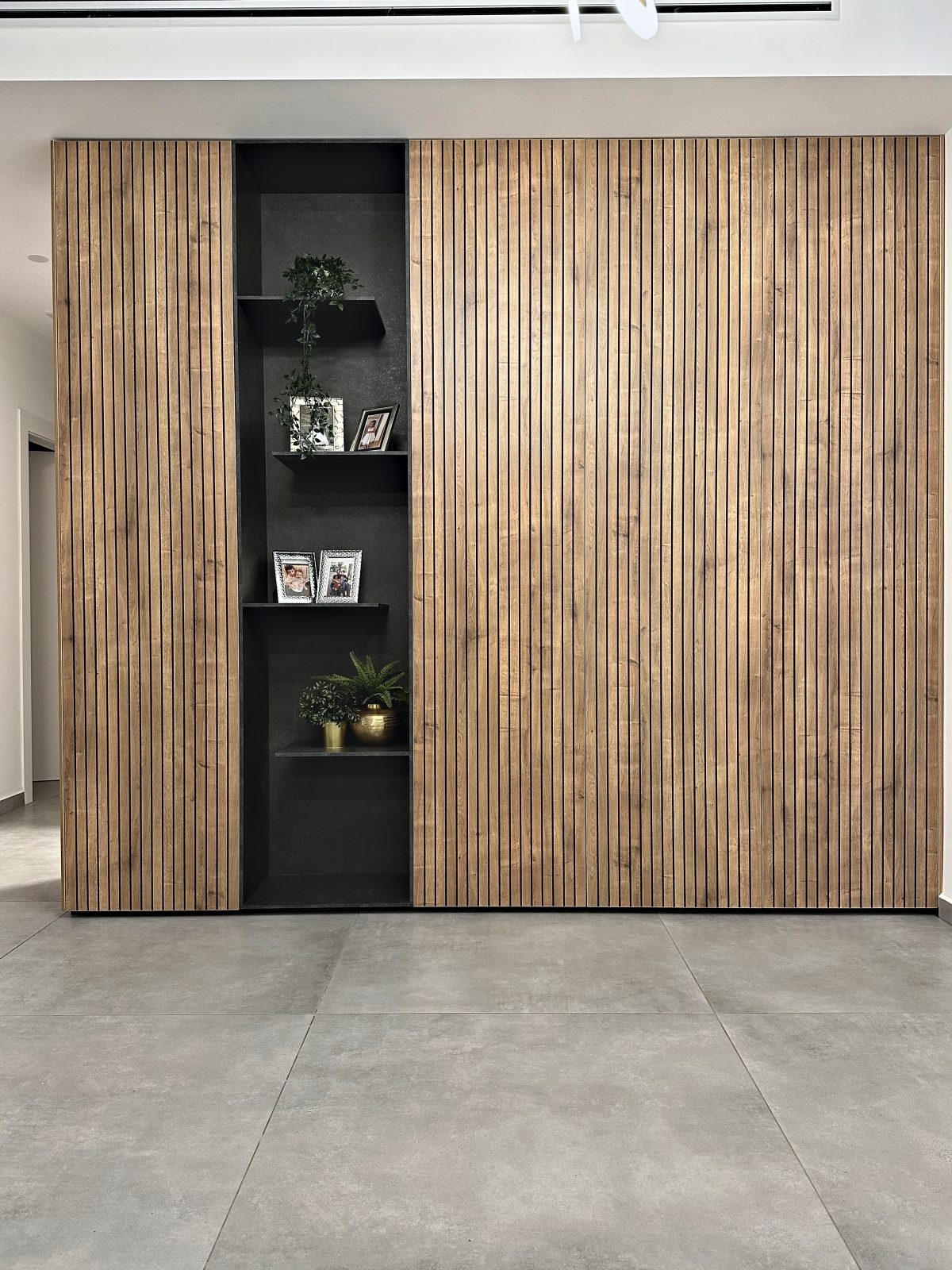 ארונות בנס ציונה – עבודה של Frenkel Walls