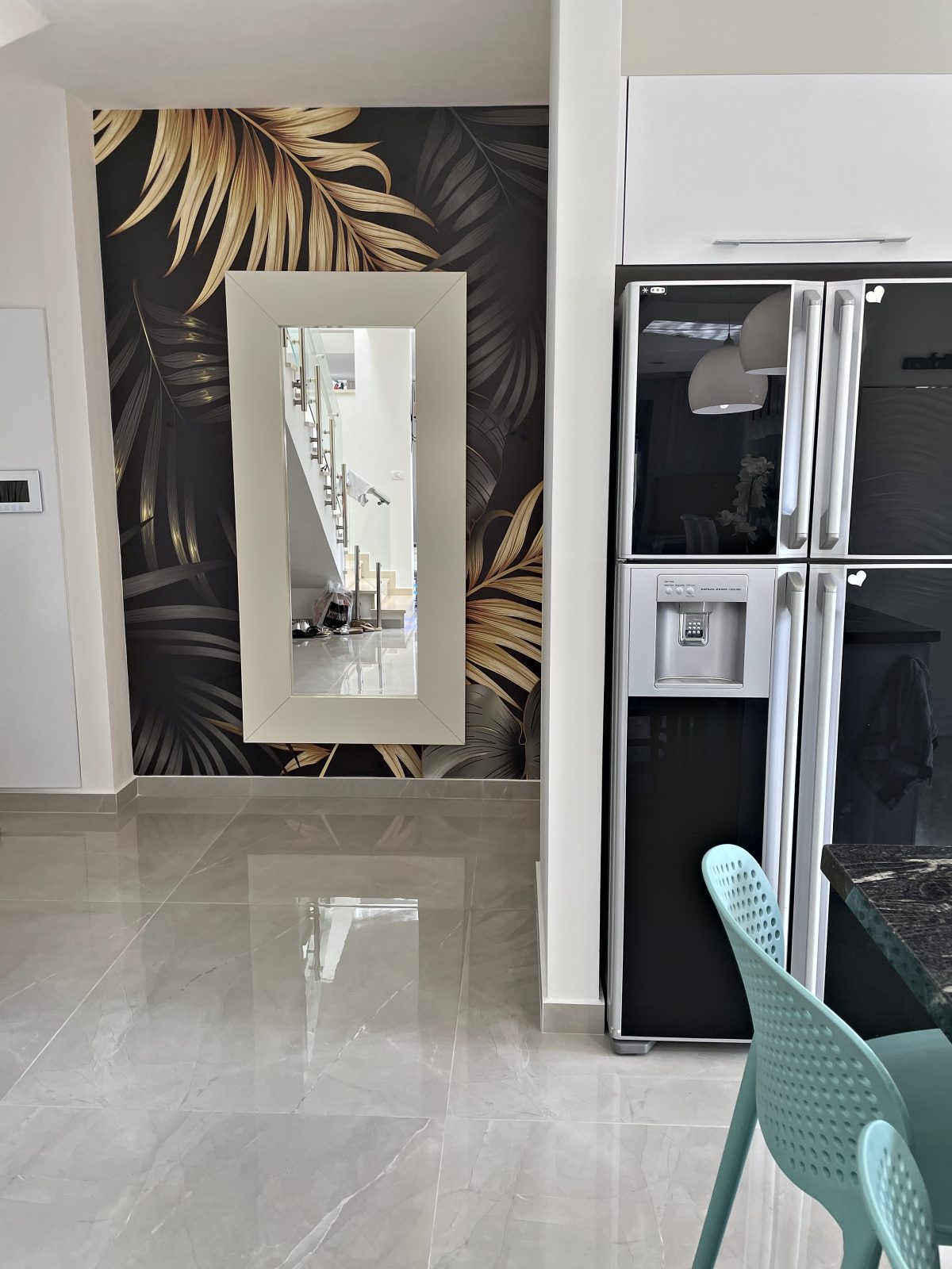 ויטרינה ברחובות – עבודה של Frenkel Walls