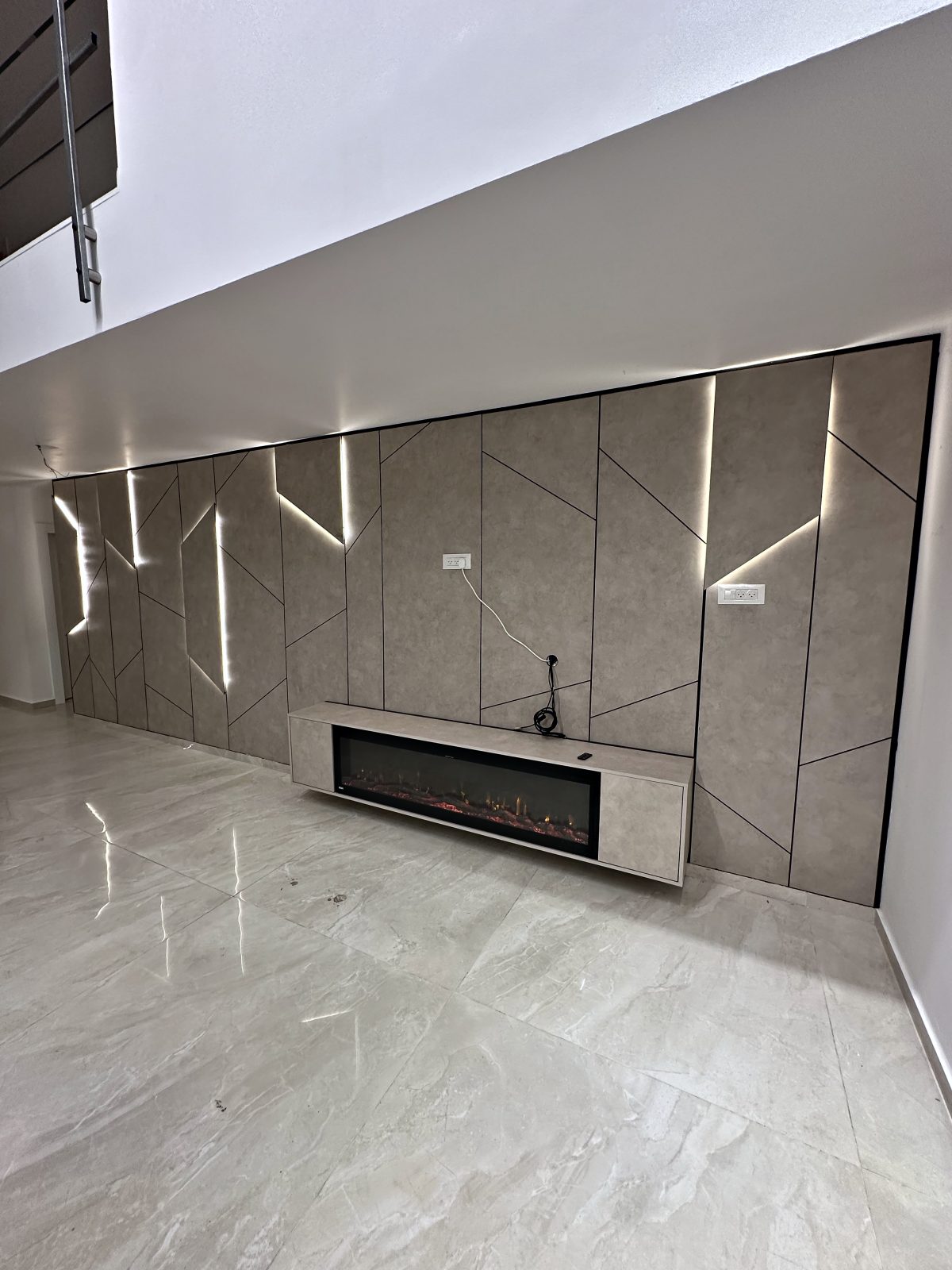 חיפוי קיר ביבנה – עבודה של Frenkel Walls