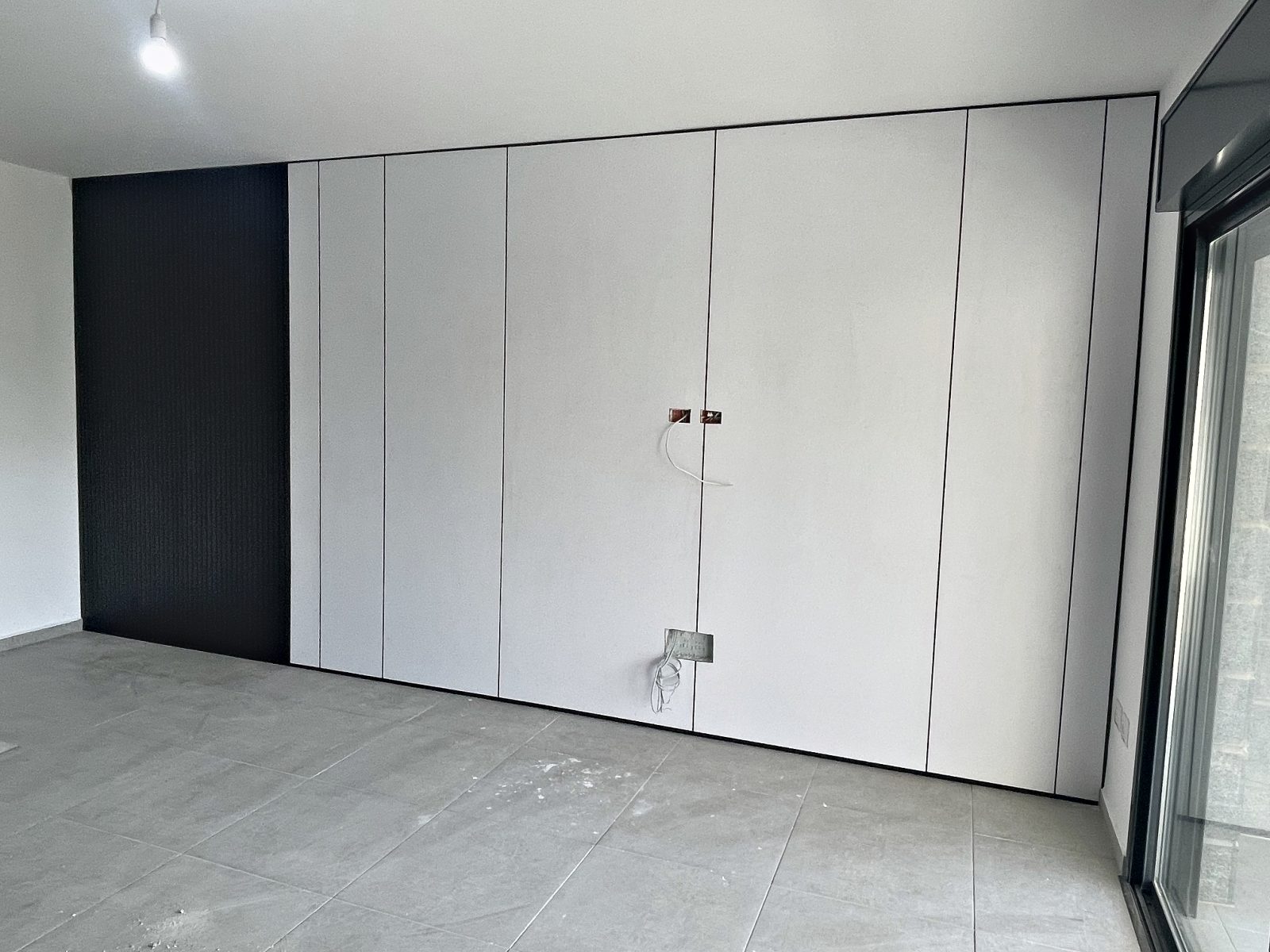 ארונות ביבנה – עבודה של Frenkel Walls
